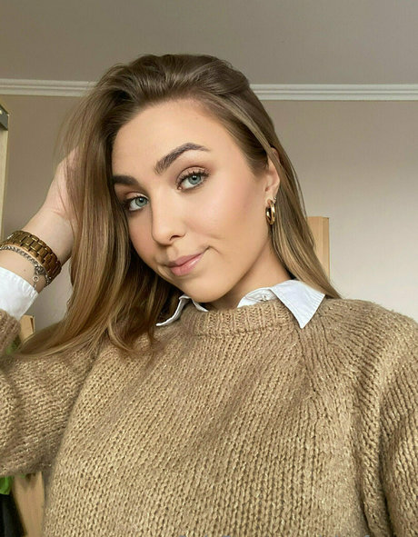 blonde puma nur fans nacktheit akt bilder