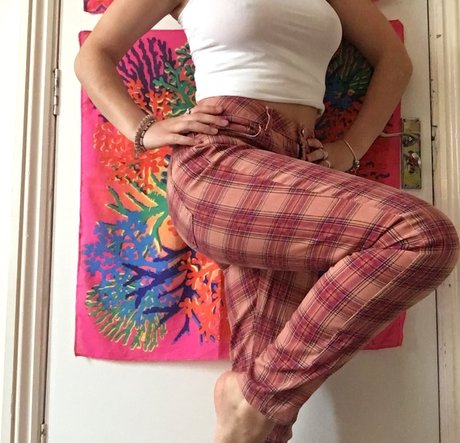 Miss Manganese ASMR model schöne archiv