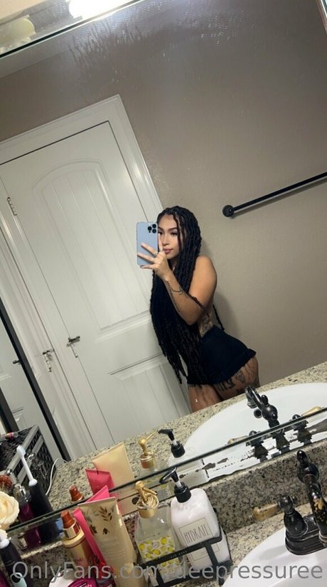 deepressuree model freie foto