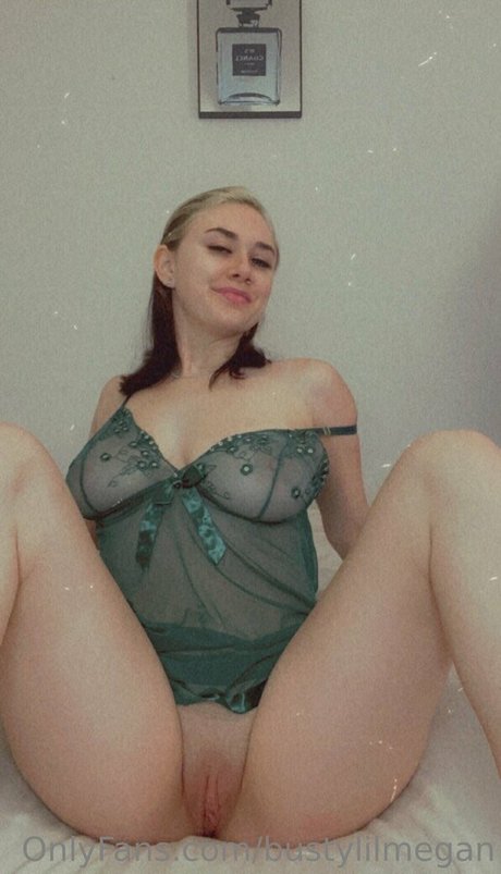 bustylilmegan hd erotische foto
