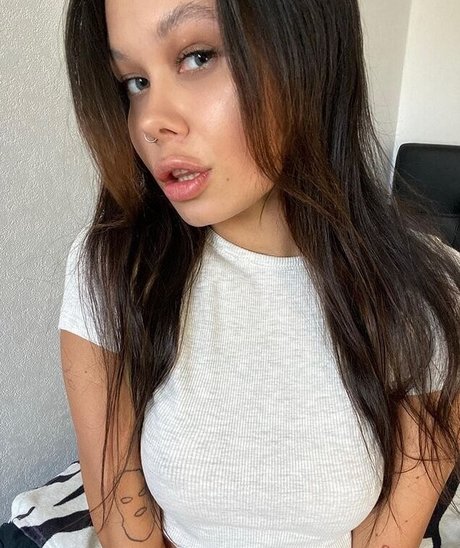 Ami Young exklusive xxx bild