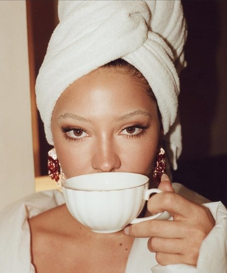 Madelyn Cline exklusive sex galerien