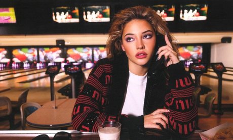 Madelyn Cline schöne akt fotos