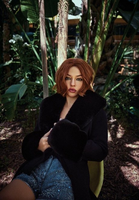 Madelyn Cline sexy nette foto