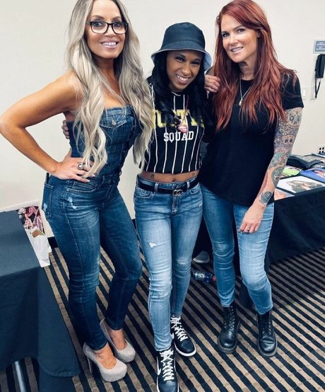 Trish Stratus model exklusive fotos