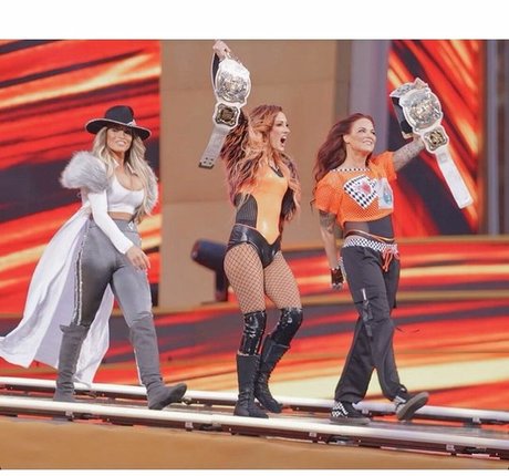 Trish Stratus exklusive kostenlose fotos