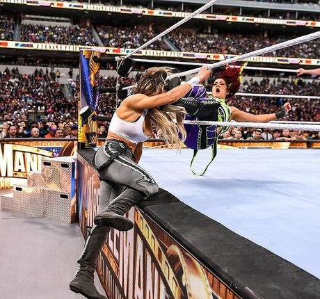 Trish Stratus model erotische archiv