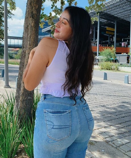 baelib exklusive nackte bild