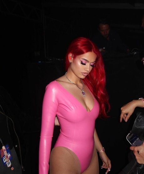 badmomzjay heiße schöne fotos