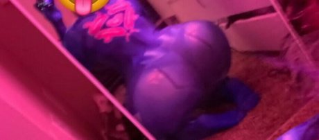 Kittiebl4de erwachsene erotische bild