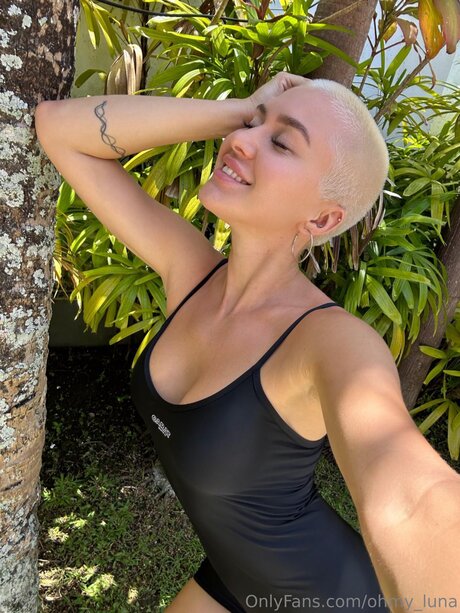 ohmy luna model heiße galerie