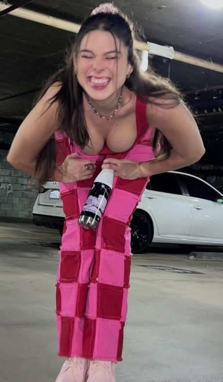 Kira Kosarin erwachsene nackten bilder