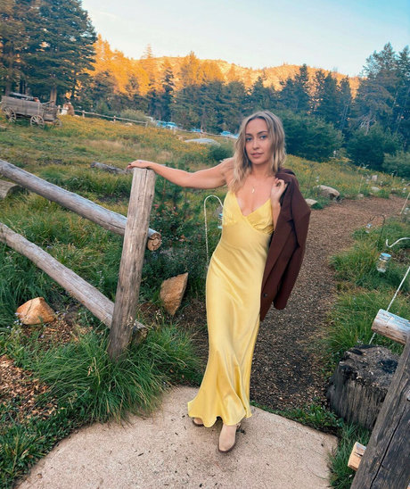 Brandi Cyrus perfekte akt fotos