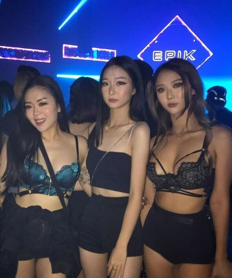 kkarenzeng hübsche erotische galerie