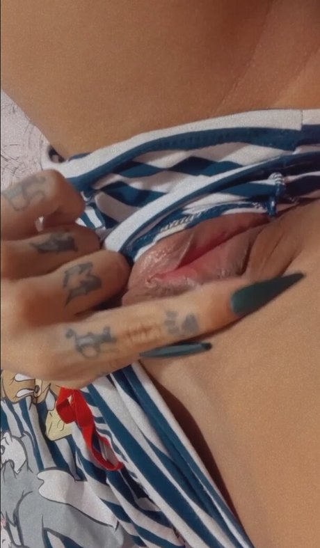 blonde spritzende onlyfans schöne kunst galerien