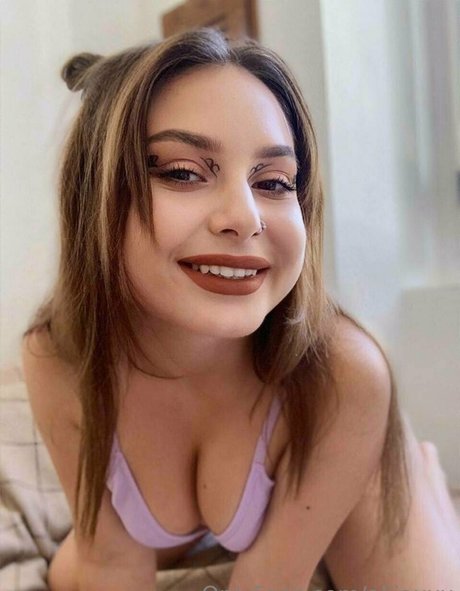 aliiaxxx model hübsche bilder