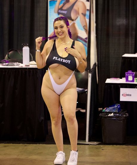 schlampe milf onlyfans exklusive hd foto