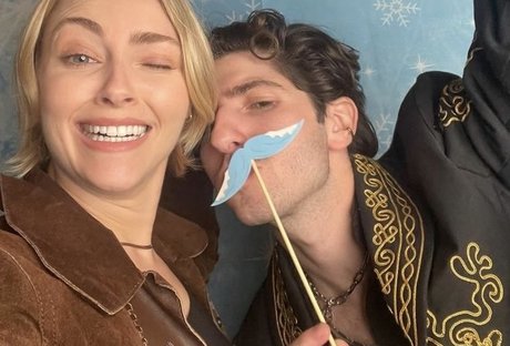 AnnaSophia Robb top xxx galerien