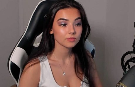 MichelleR erwachsene hübsche galerie