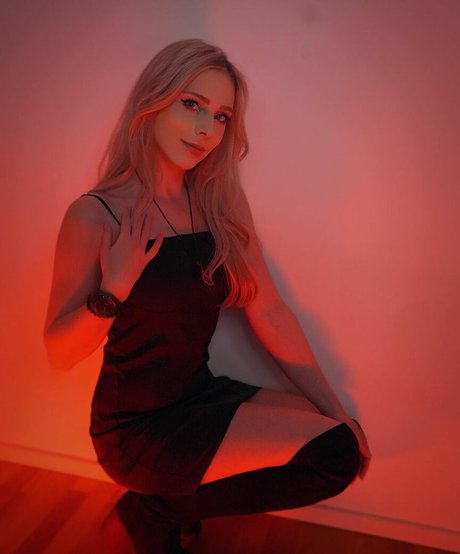 nackt-yoga-onlyfans freie nackte galerie