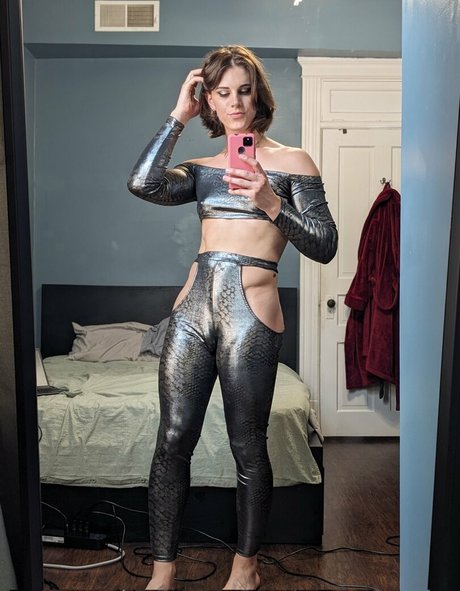 ayyy vuh exklusive nackte bilder