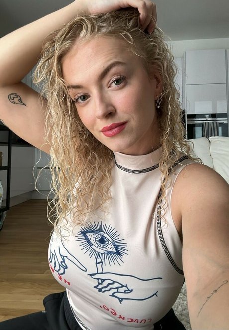 Mimi Lintrup erwachsene heiße bilder