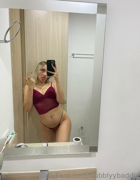 bubblyybaddie pornostar nackt fotos