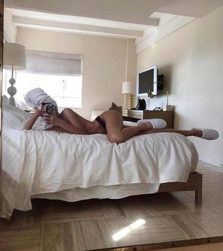 Alissa Violet kunst exklusive bilder
