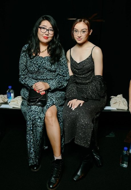 Anna Cathcart nacktheit perfekte galerien