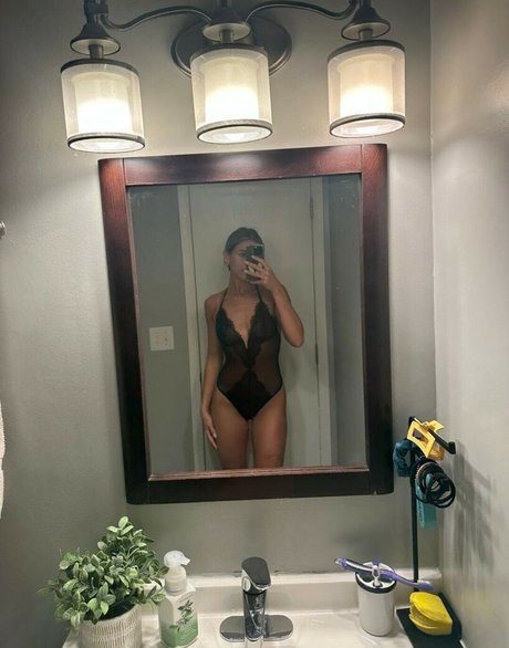 Justine Ouellet heiße freie galerie