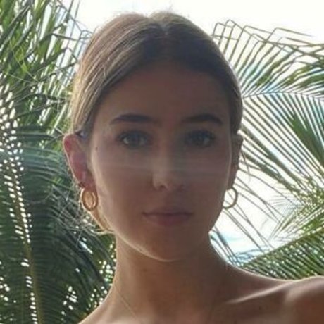 Justine Ouellet erwachsene porno bilder