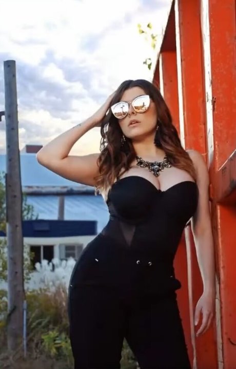 Alluux schöne pornostar galerie