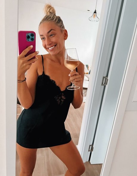 Amy Love kostenlose nacktheit archiv