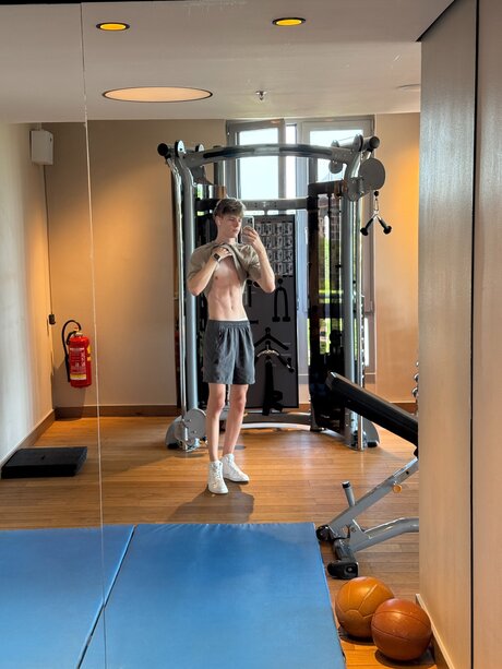 Anepicboy nackt kostenlose bild