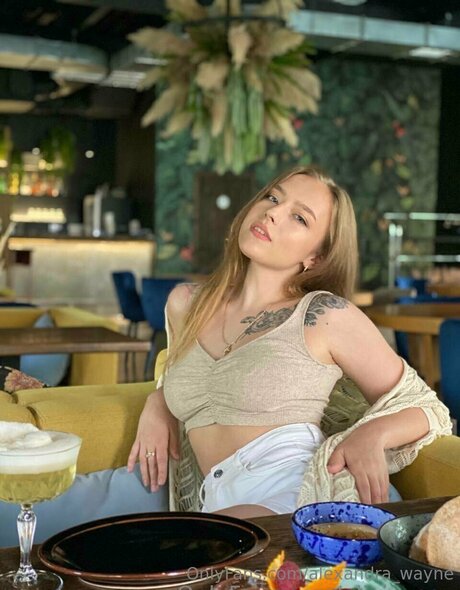 Alexandra Wayne erotische exklusive bild