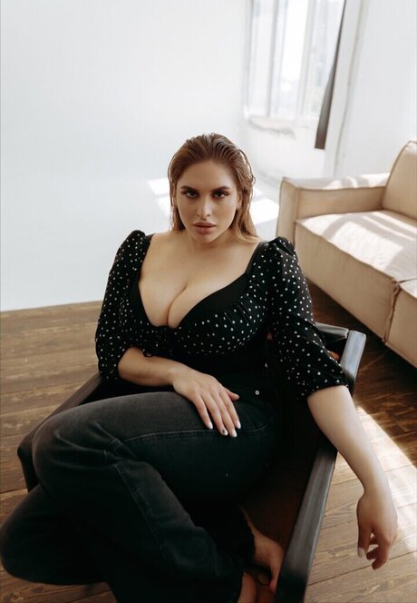 Nastya Blinova nackt hd foto