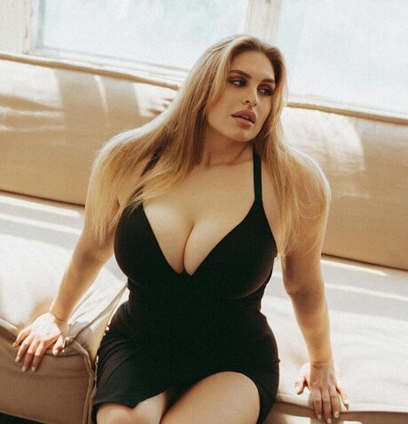 Nastya Blinova schauspielerin perfekte foto