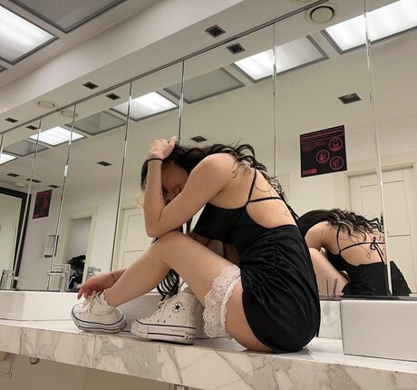 d gallavichh Daryana nacktheit erwachsene foto