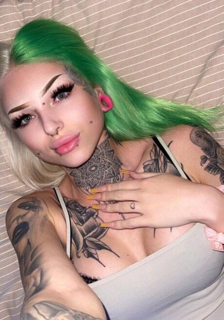 Celine Ritzke nacktheit galerien