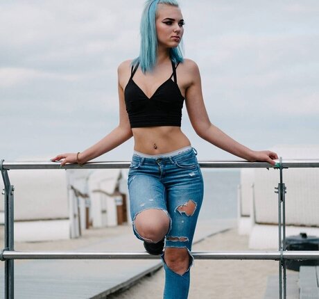 Celine Ritzke nackt heiße galerien