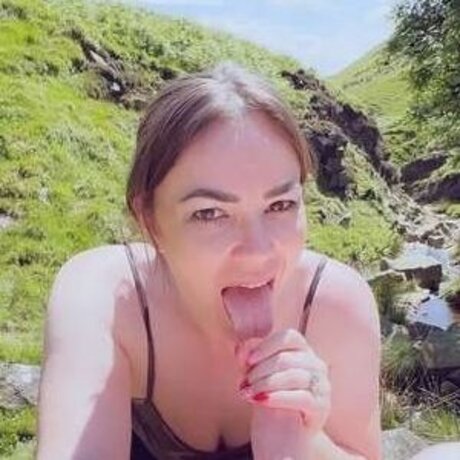 April Feelix erotische top bild