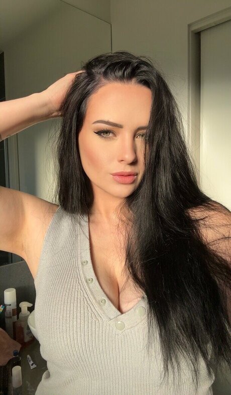 Eleanorsaur nackte pornostar bilder