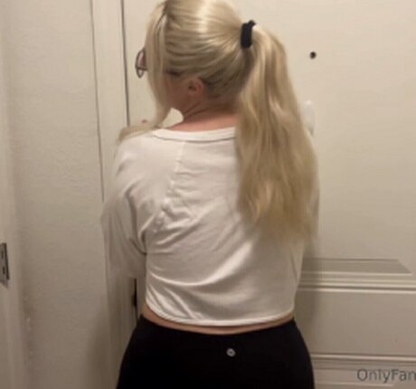 Theroseypawg hd sex bilder