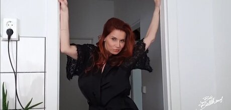 19 jahre alte onlyfans sexy erwachsene bild