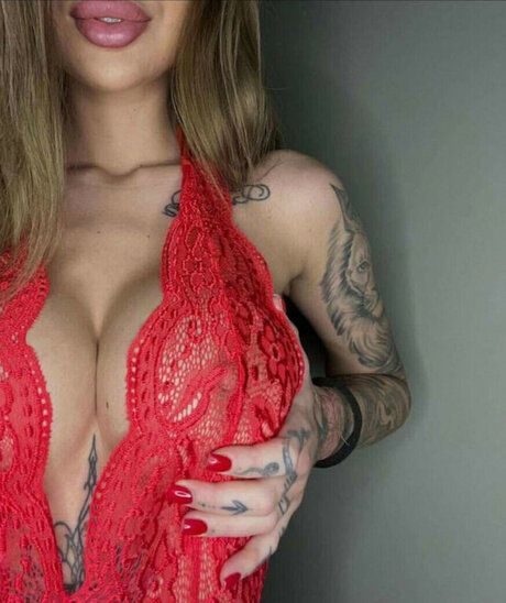 Suzanitta xxx sexy galerien