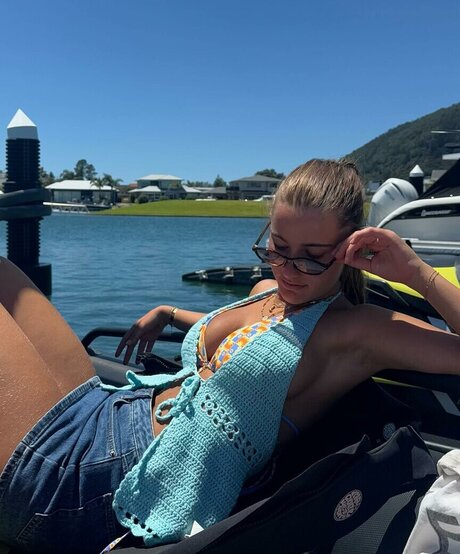 Lauramjj_ top freie galerie