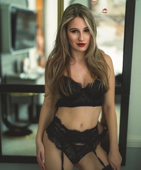 Celine Zed erotische schöne galerie