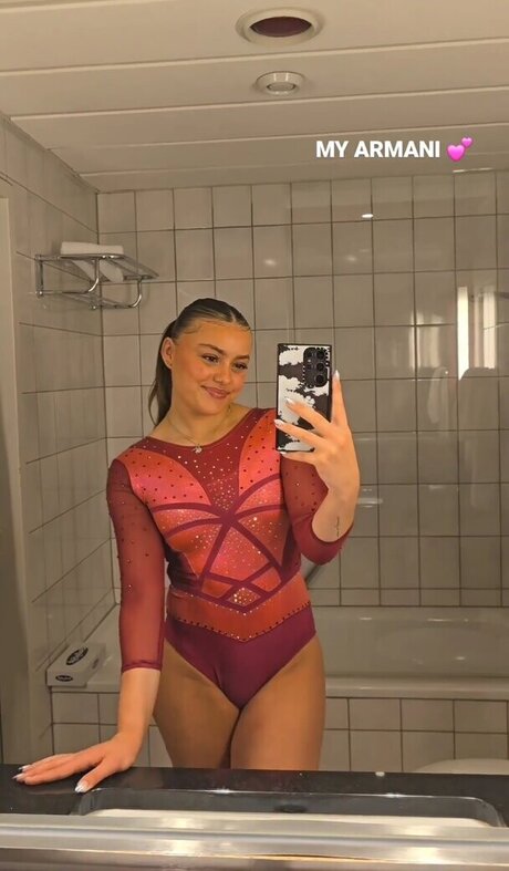 Emma Malewski erotische kunst galerien