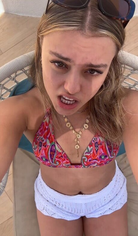 Emma Malewski akt fotos