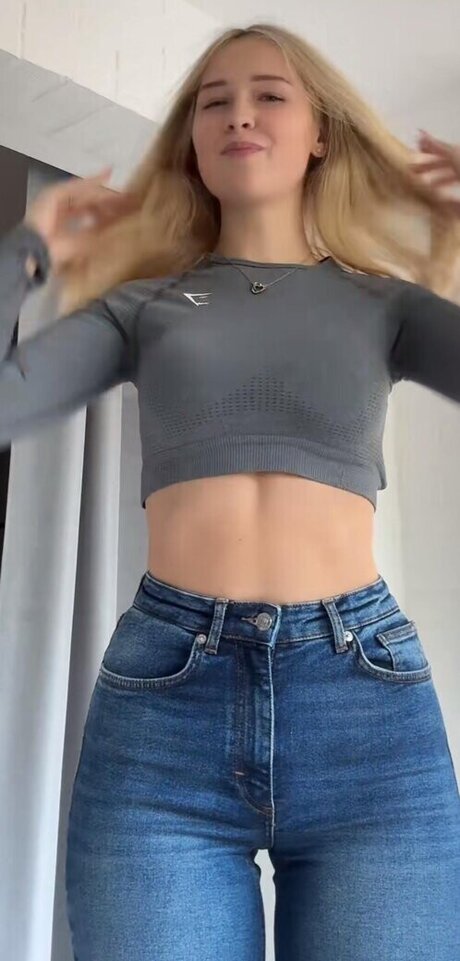 Wieke model porno archiv